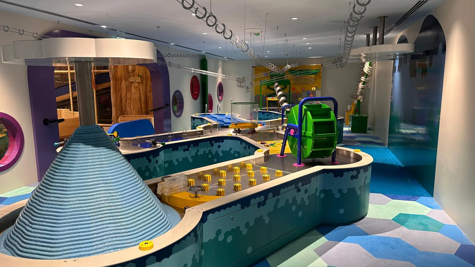 Sertek-built giant interactive water table in operation